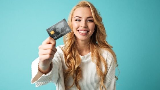 生活費の支払いに最適なクレジットカードの選び方4つのポイント！自分に合ったカードを選ぼう