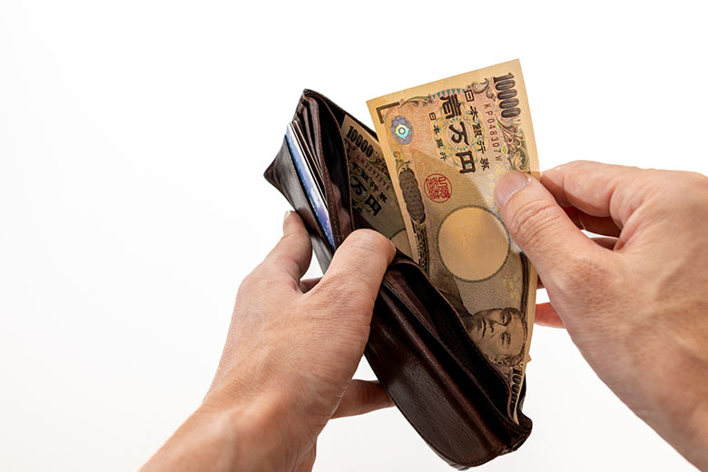 一万円貸します！おすすめの金融機関を5つと借りる際の注意点を解説