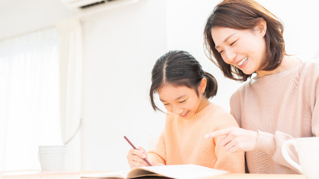 子供2人世帯の平均年収｜共働き・片働き世帯別