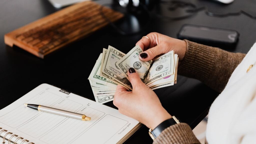 30代独身女性が老後資金として貯めるべき最低額とは?