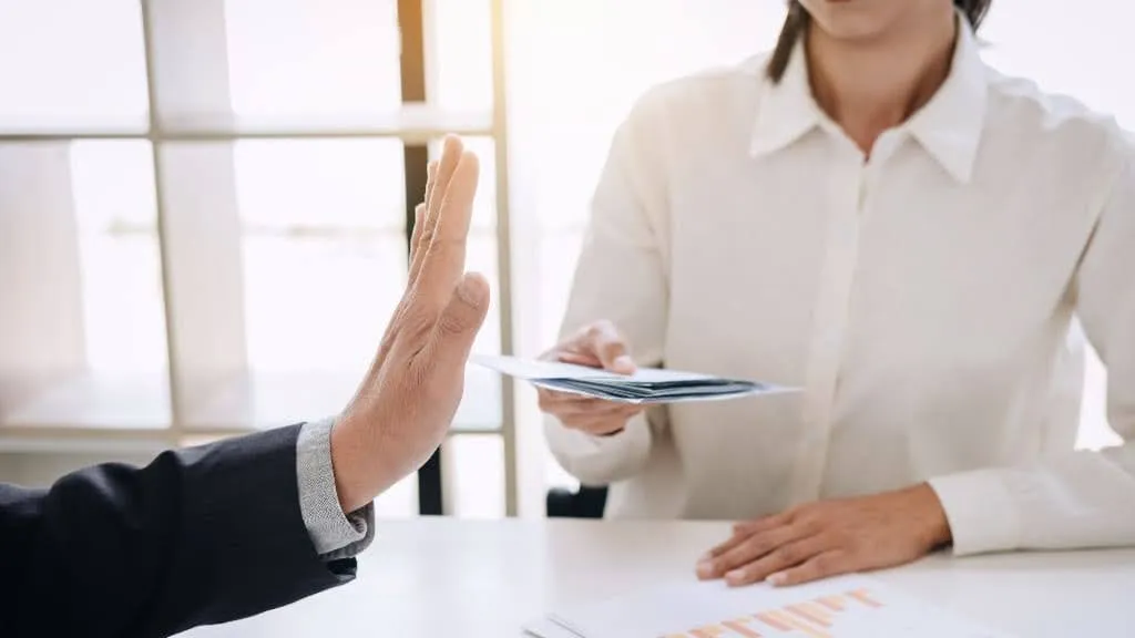 証券会社・ネット証券で新NISAを始めるメリット・デメリット